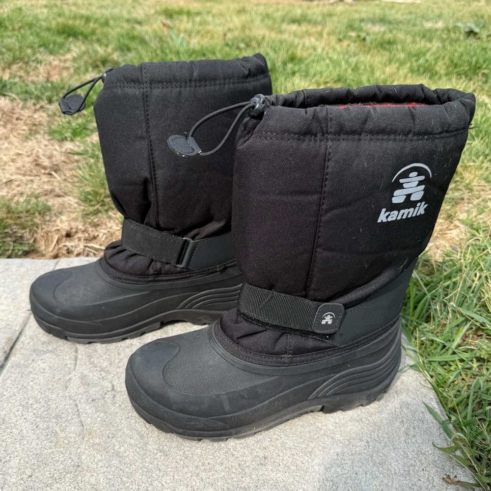 Kamik Black Insulated Snow Boots size 7 women’s BT 18